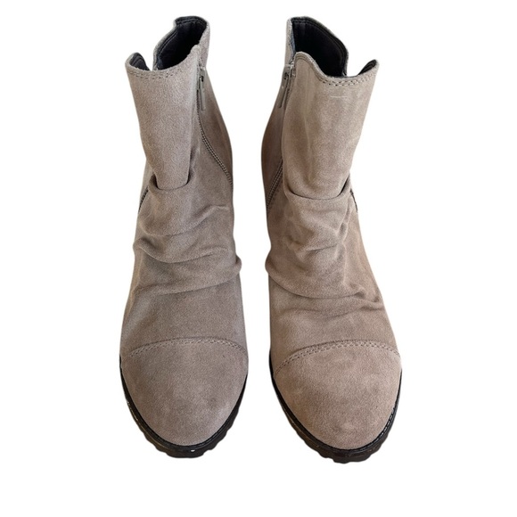 NWOB White Mountain Taft Zip‎ Up Women s Ankle Boots Light Taupe Womens size 8.5 - Picture 3 of 7